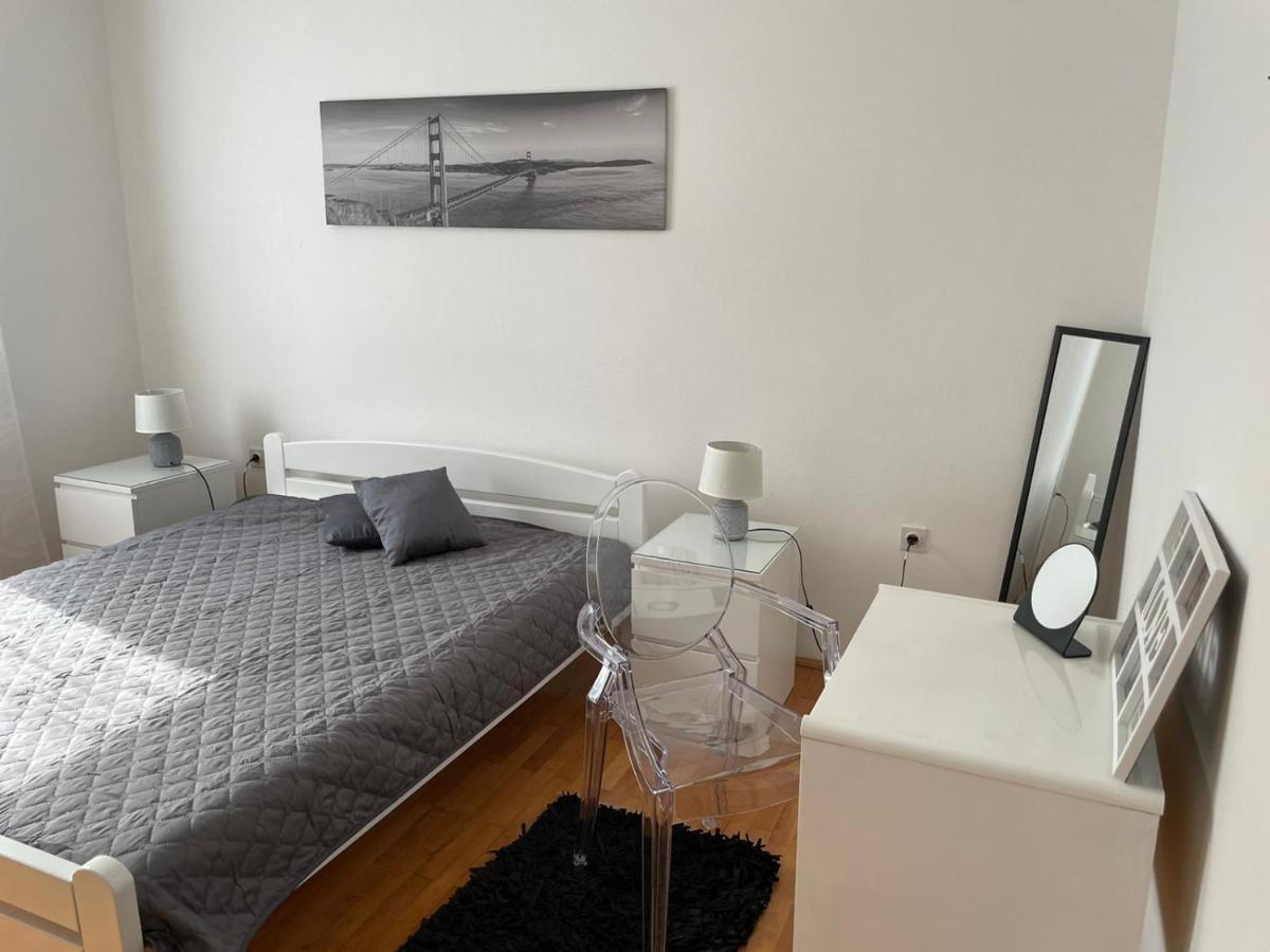 Apartment Greta ラビン エクステリア 写真